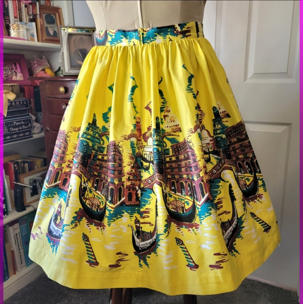 PinUp Girl Yellow Couture 3X Retired Venice Print Jenny Pug Skirt - Picture 2 of 15
